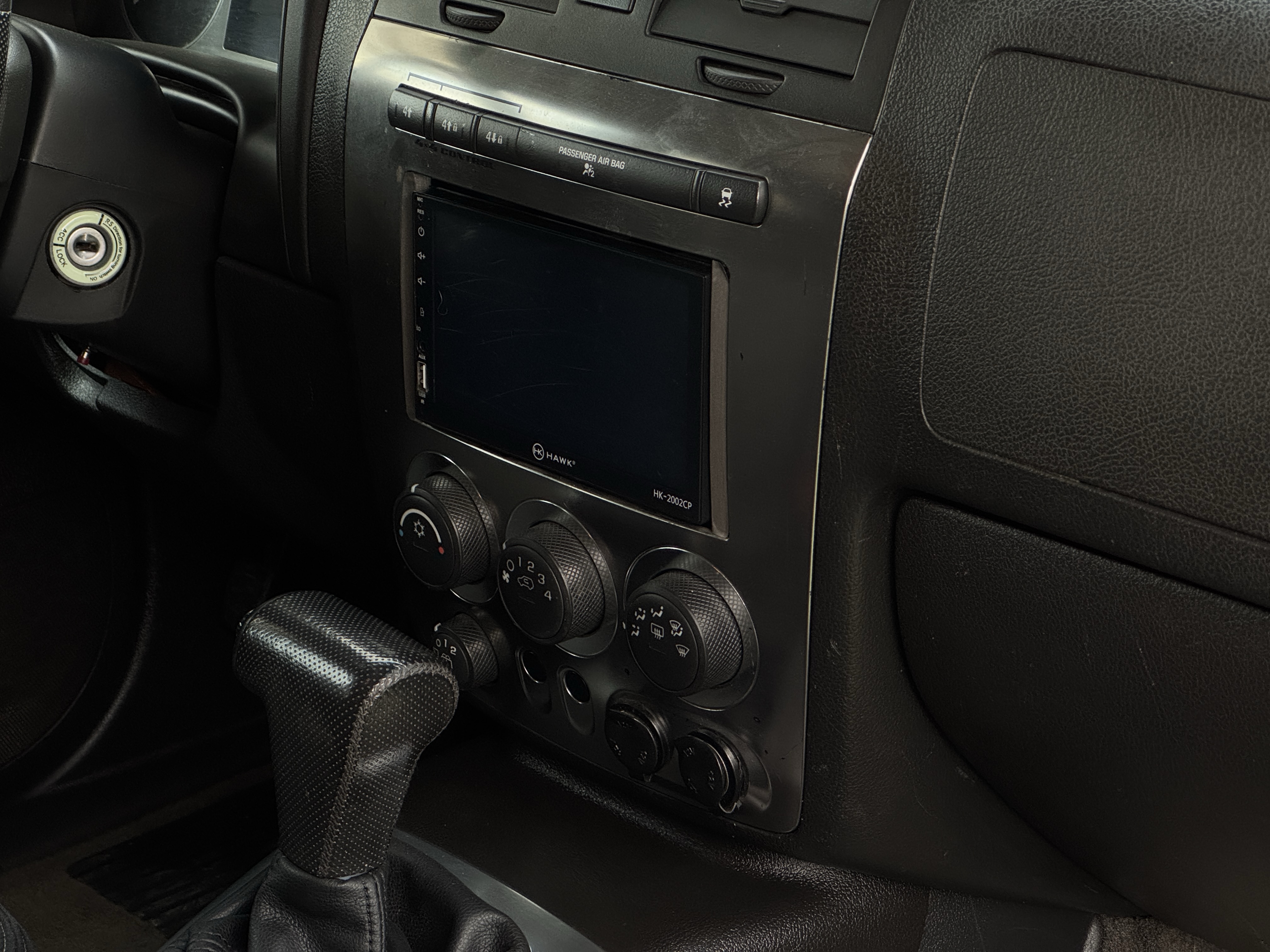 Hummer H3 — foto 18 de 21