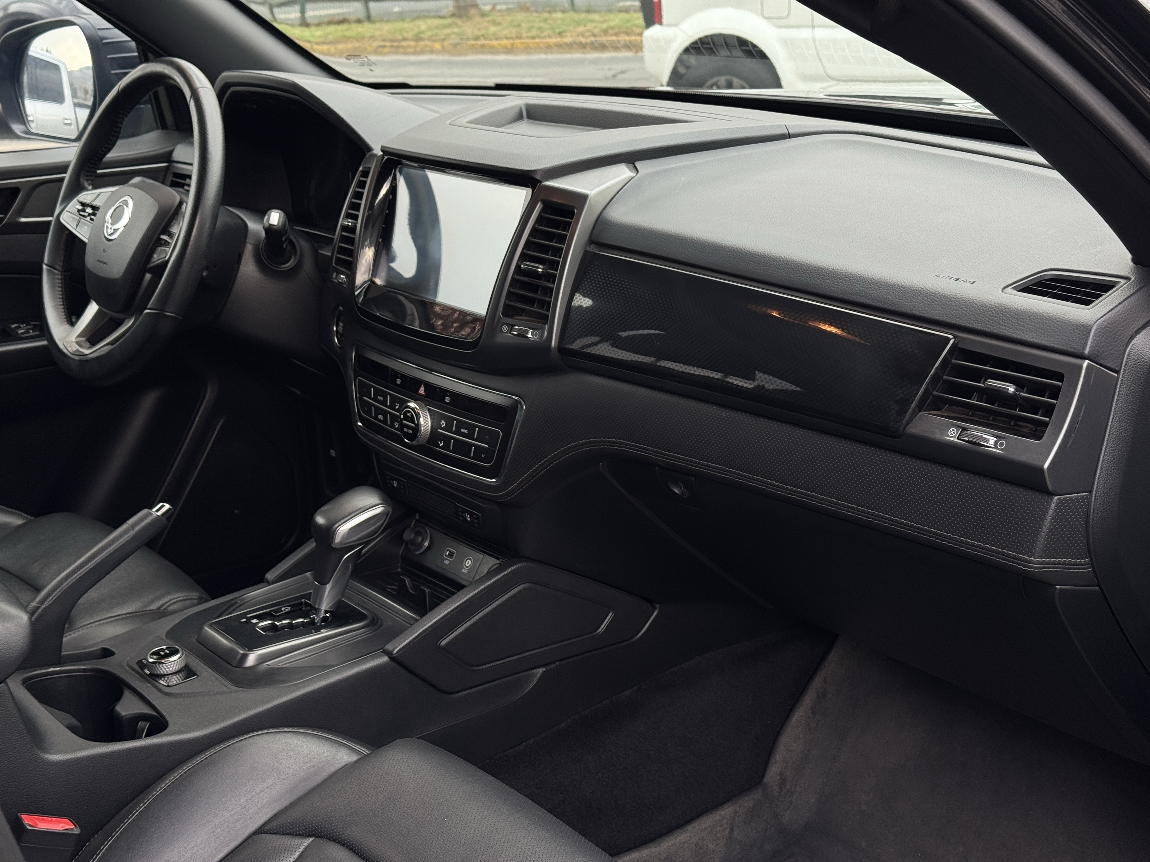 SsangYong Musso Grand Limited Plus — foto 16 de 18