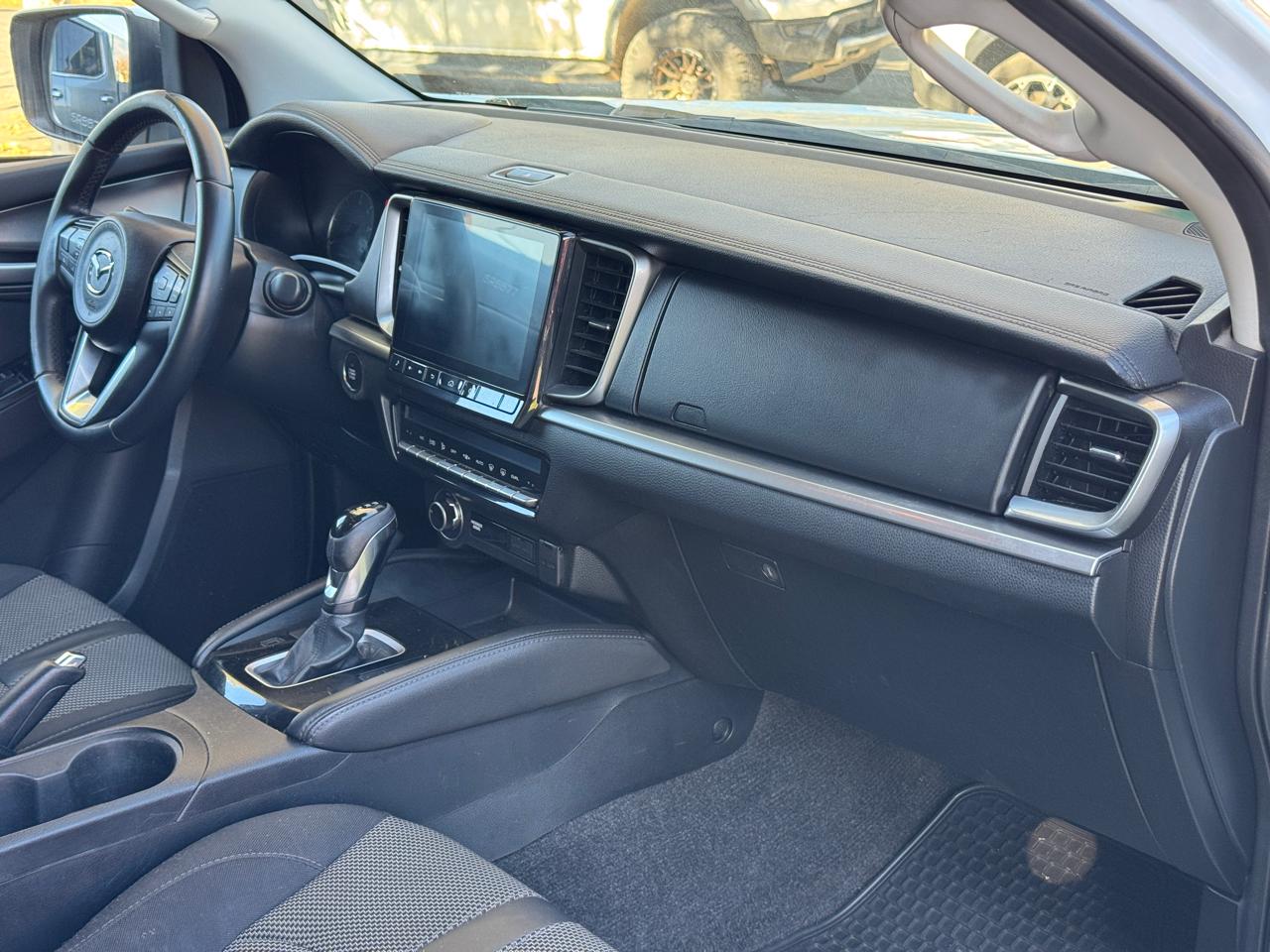 Mazda Bt-50 High — foto 16 de 21