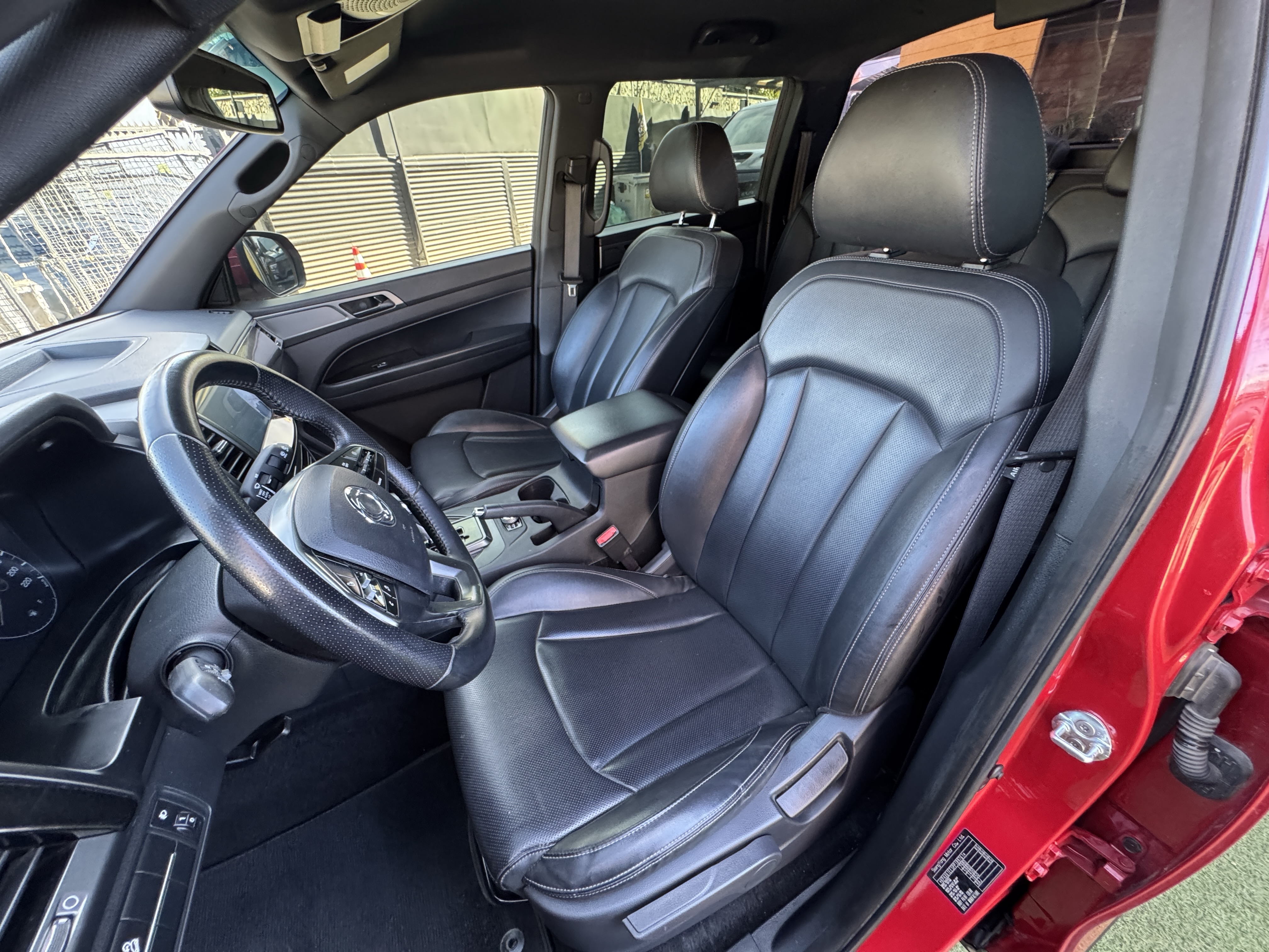 SsangYong Musso Grand — foto 15 de 20