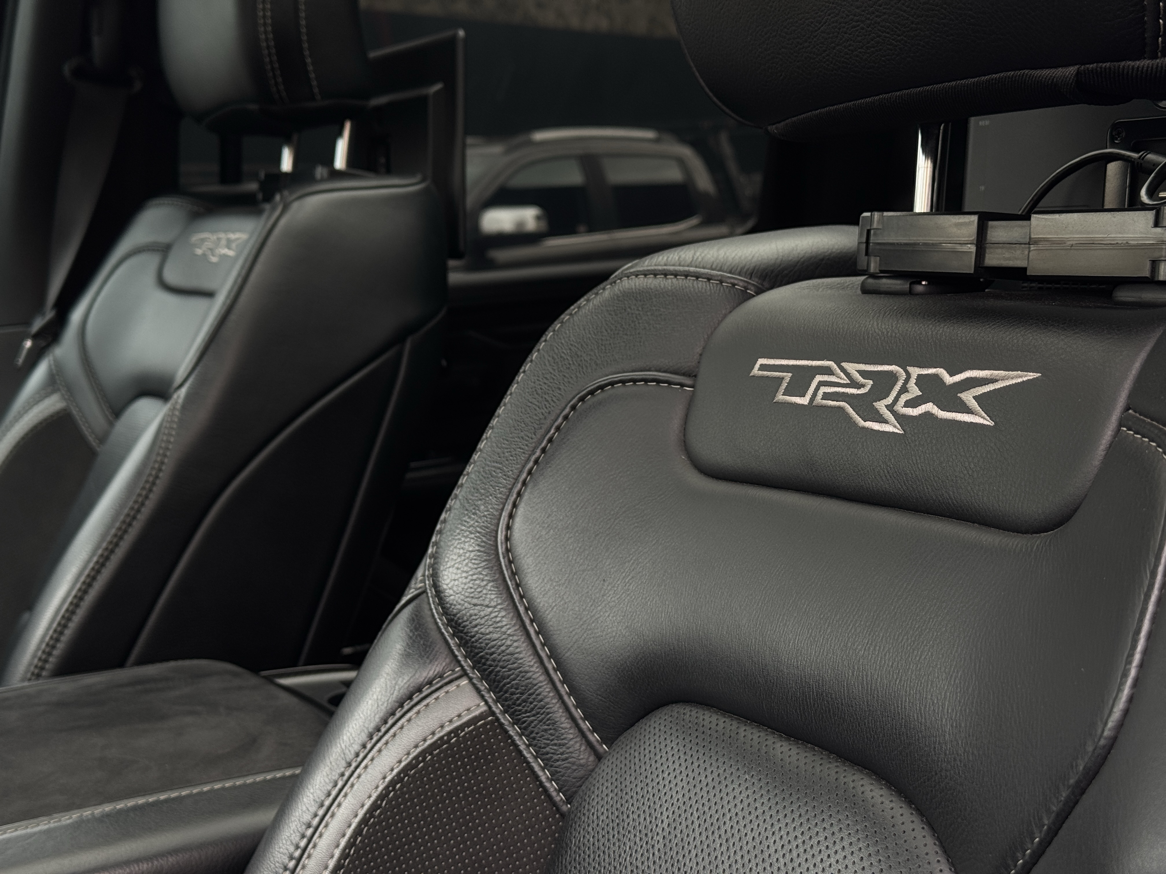 RAM 1500 Trx — foto 19 de 24
