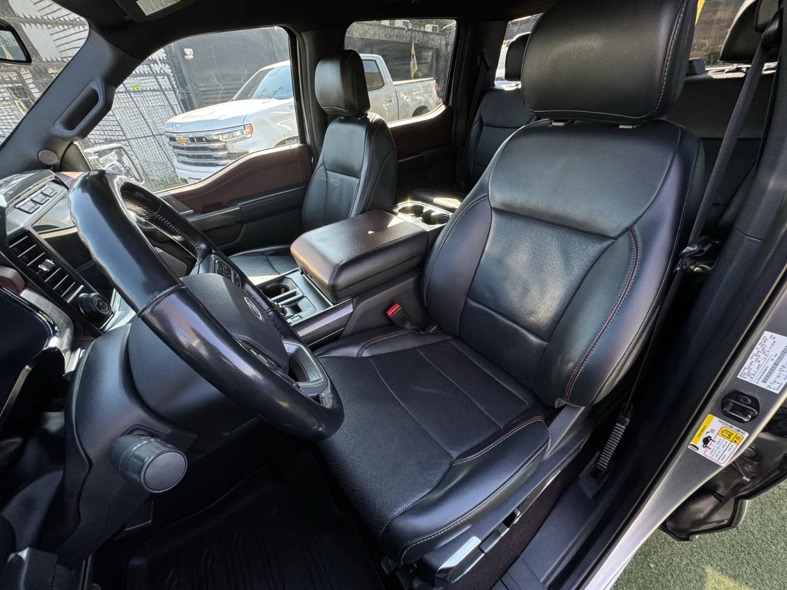 Ford F-150 Lariat Sport — foto 15 de 19
