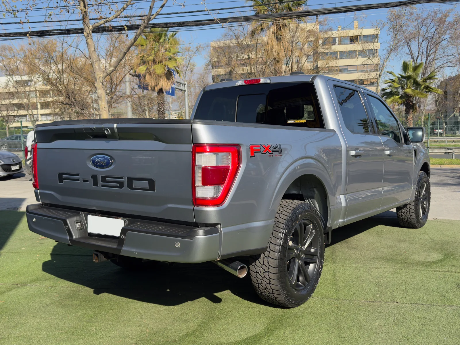 Ford F-150 Lariat Sport — foto 7 de 19