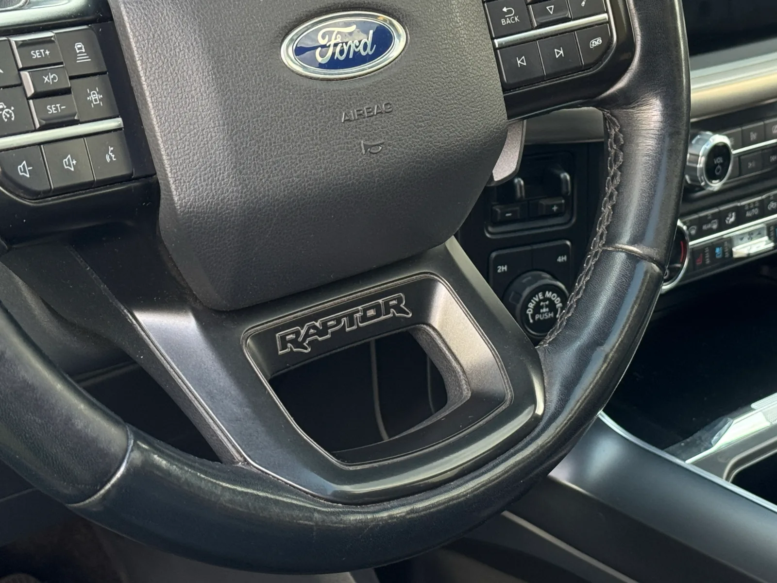 Ford F-150 Raptor — foto 14 de 20