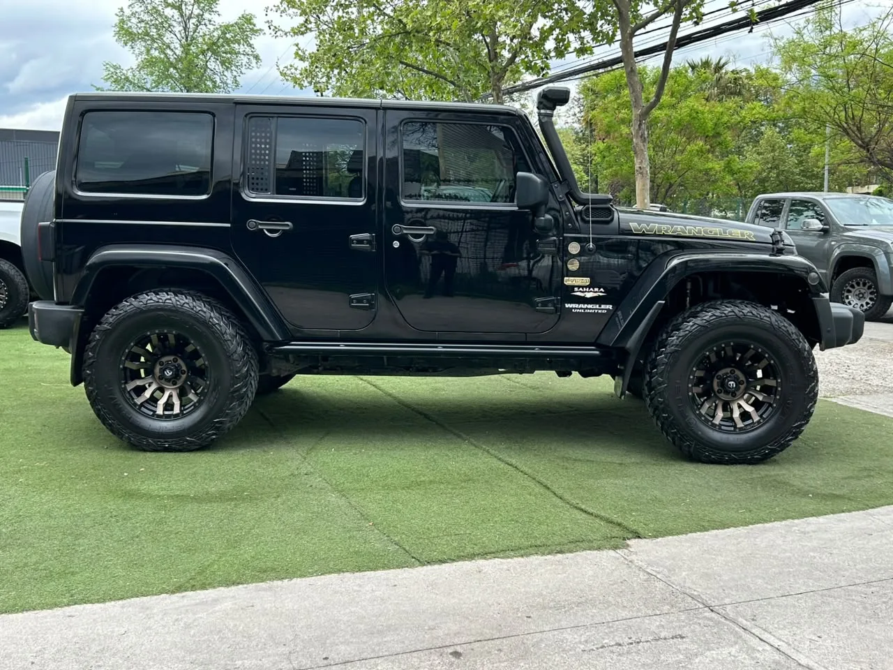 Jeep Wrangler Unltd Sahara — foto 9 de 18