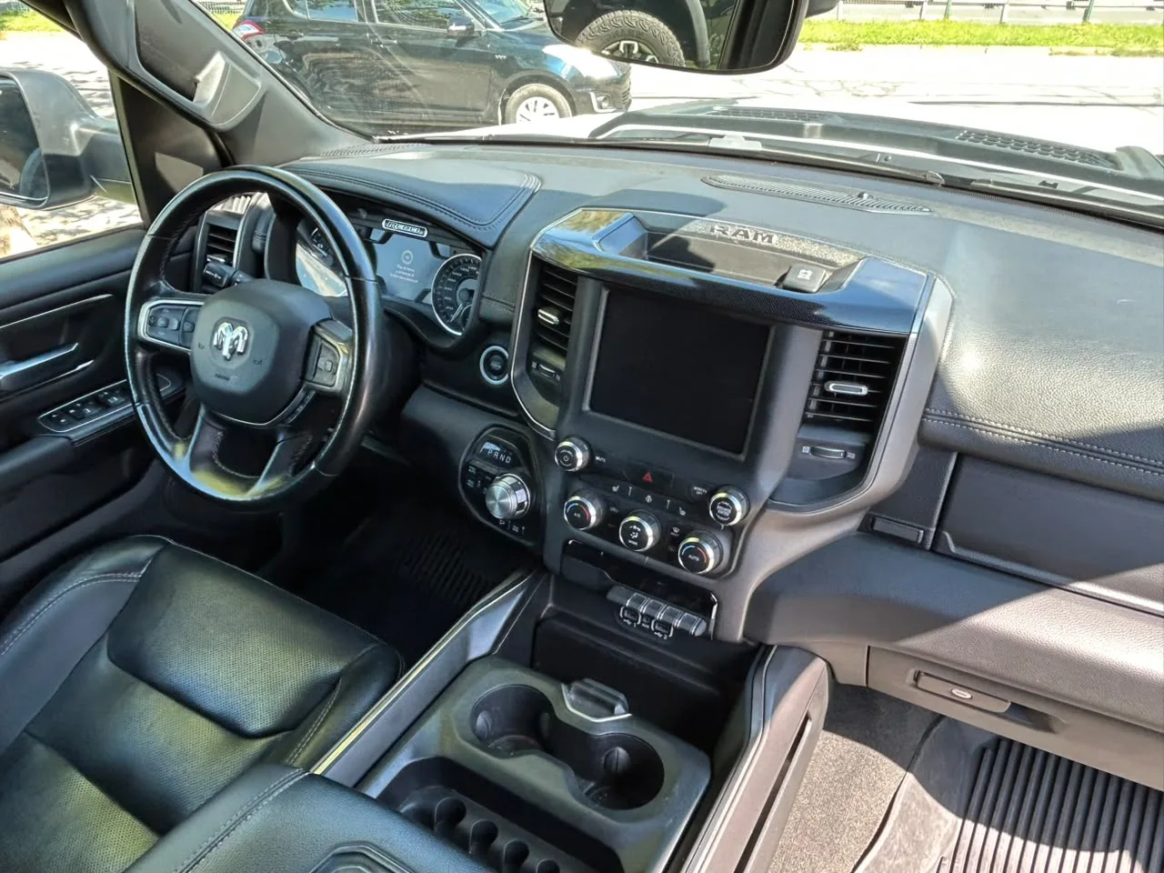 RAM 1500 Rebel Crew Dcab 4X4 5.7 Aut — foto 18 de 20