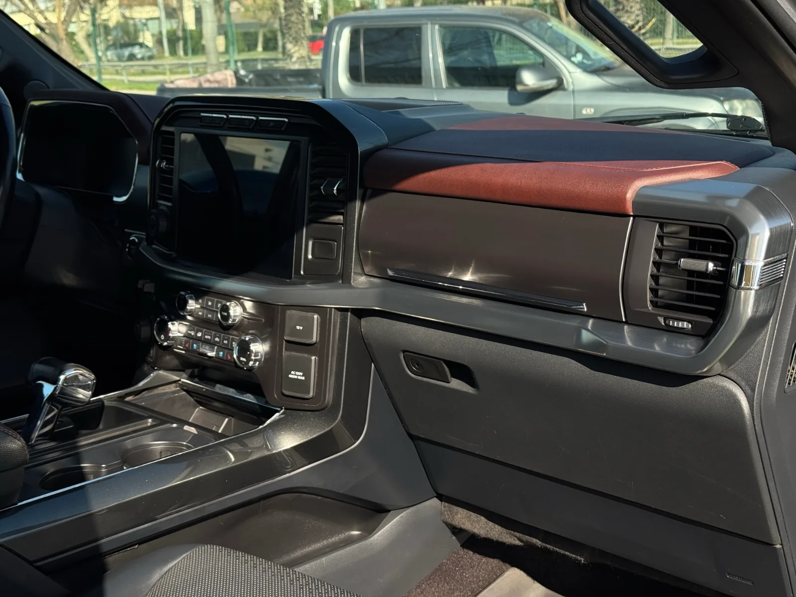 Ford F-150 Lariat Sport — foto 16 de 19