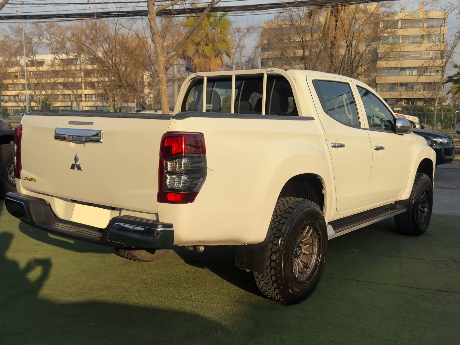 Mitsubishi L200 Katana Crt — foto 9 de 16