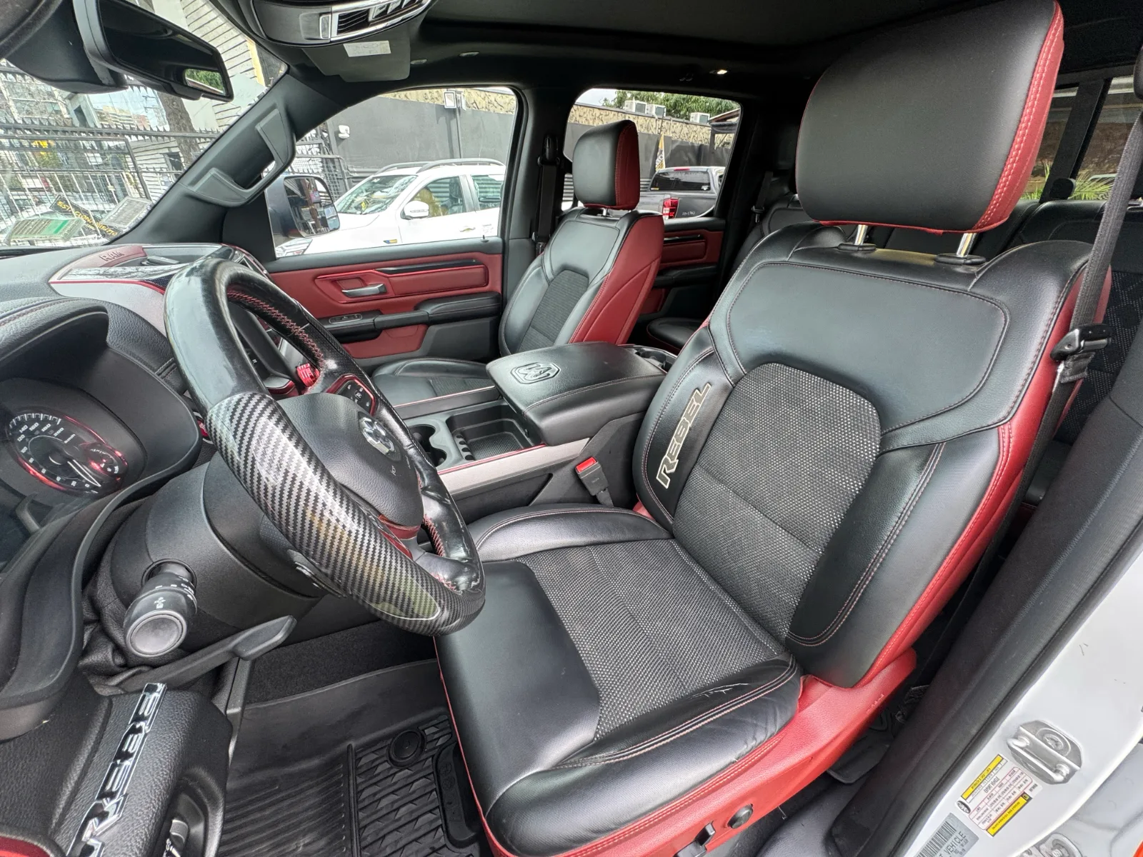 RAM 1500 Rebel — foto 15 de 20