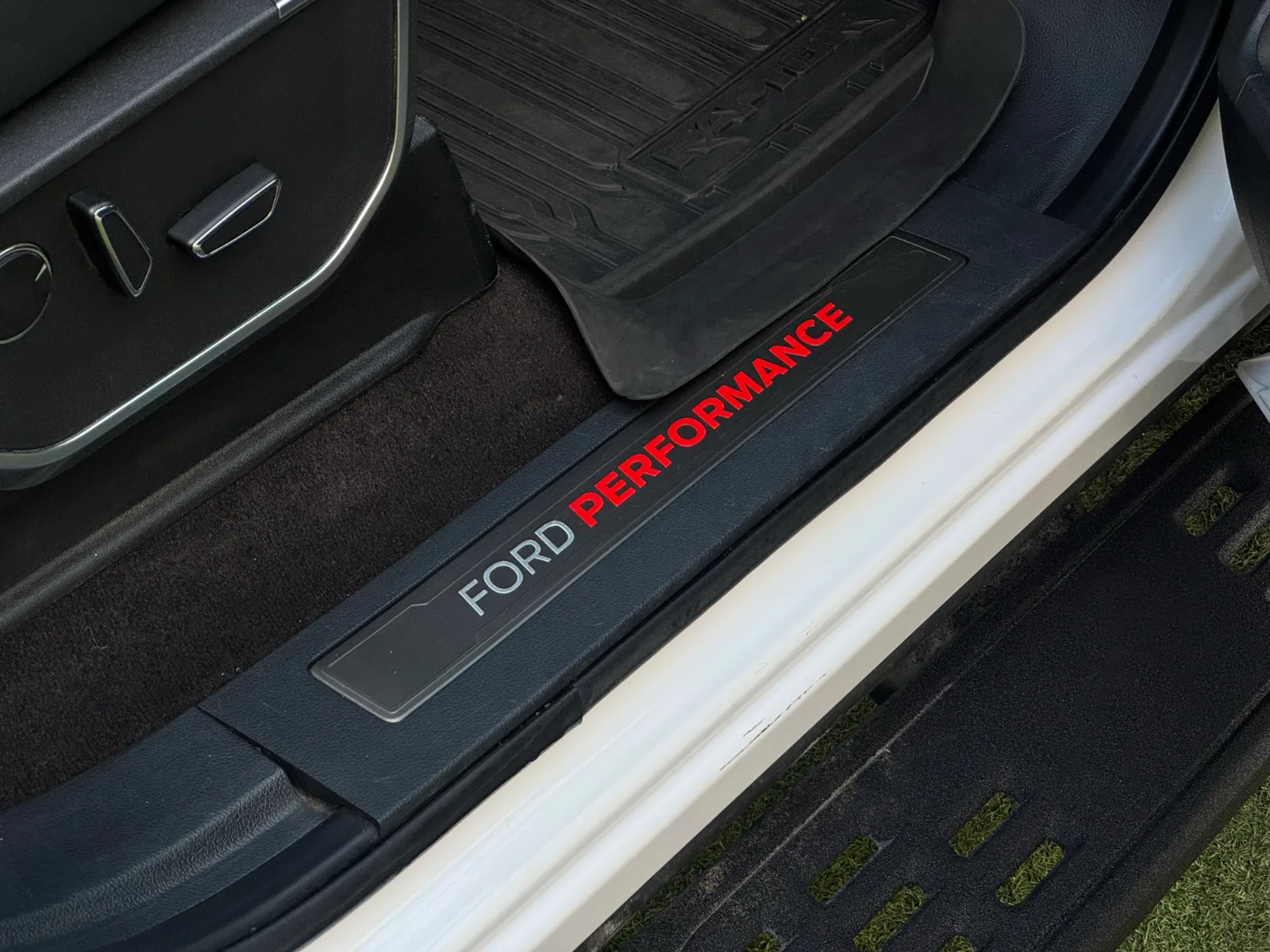 Ford F-150 Raptor — foto 19 de 20