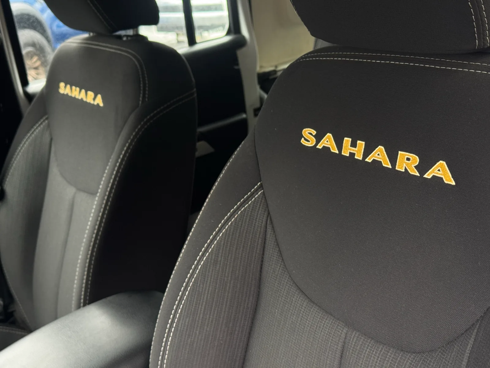 Jeep Wrangler Jku Sahara — foto 16 de 21
