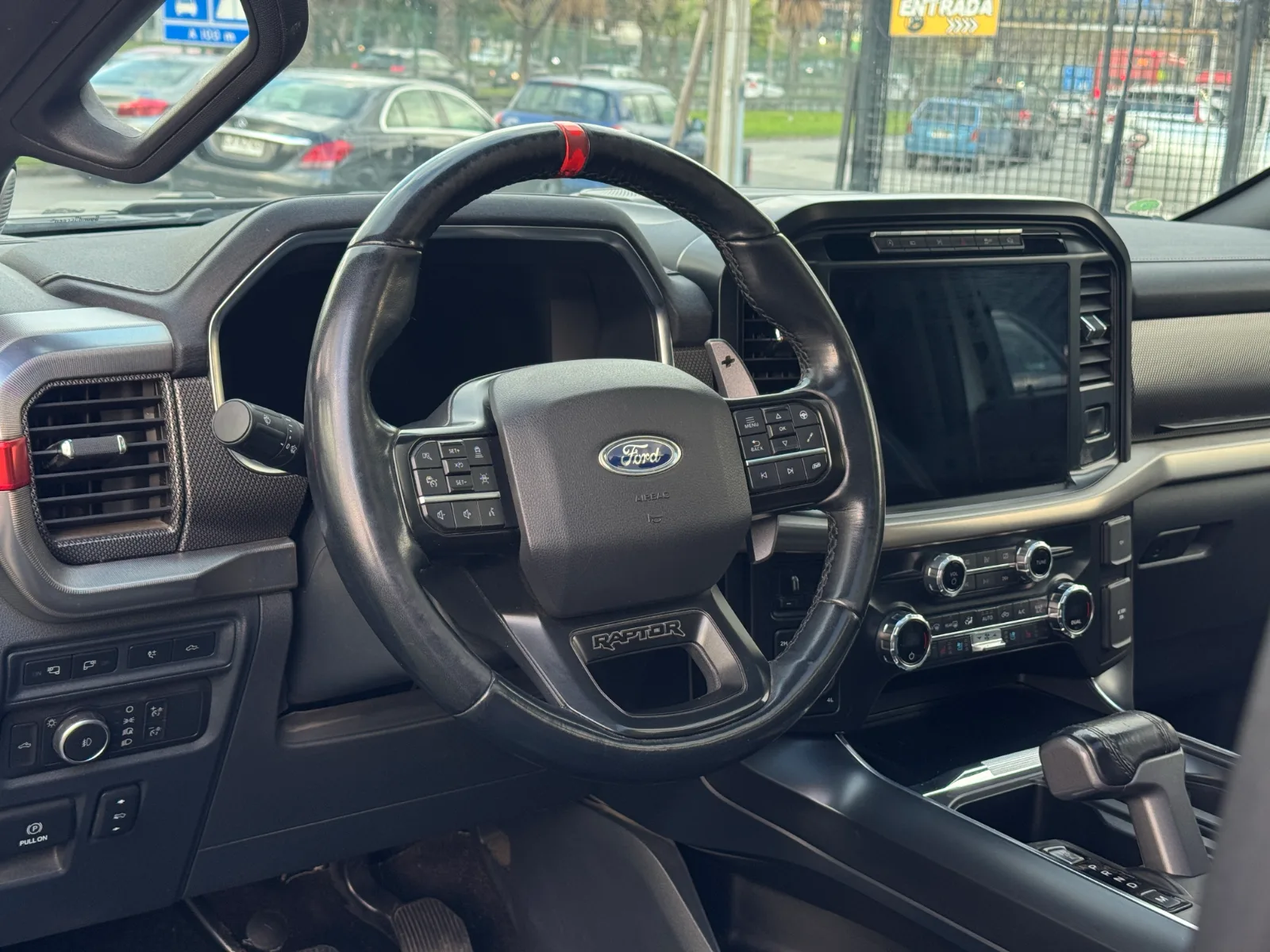Ford F-150 Raptor — foto 13 de 20