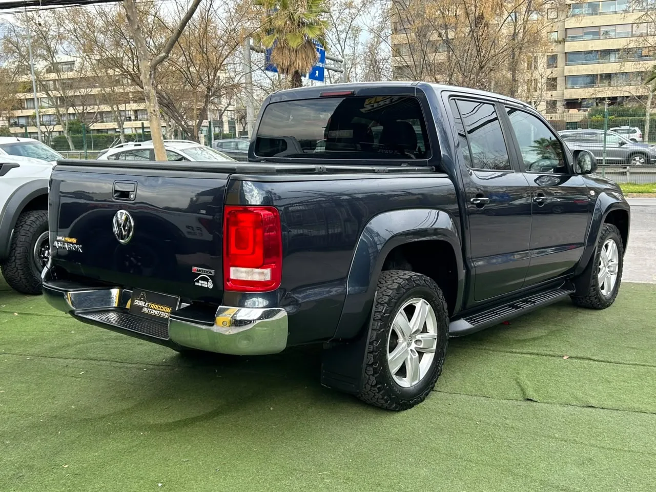 Volkswagen Amarok Highline — foto 8 de 14