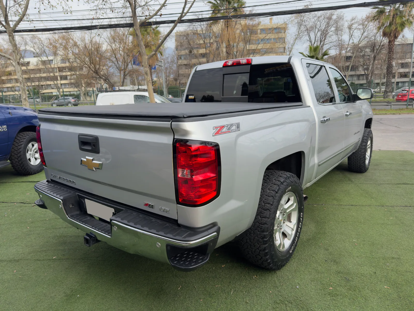 Chevrolet Silverado Ltz Z71 — foto 7 de 19