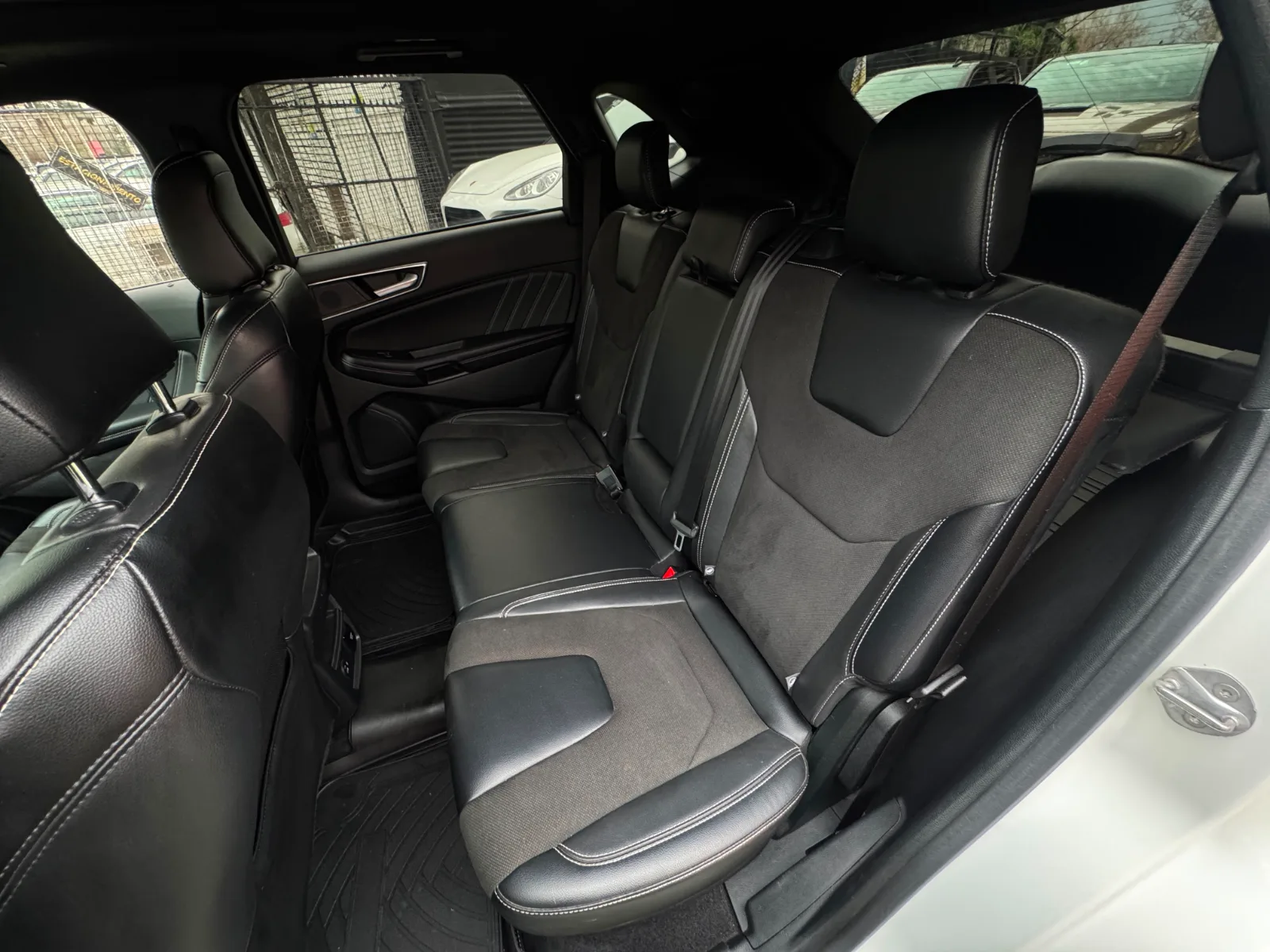 Ford Edge St — foto 19 de 21