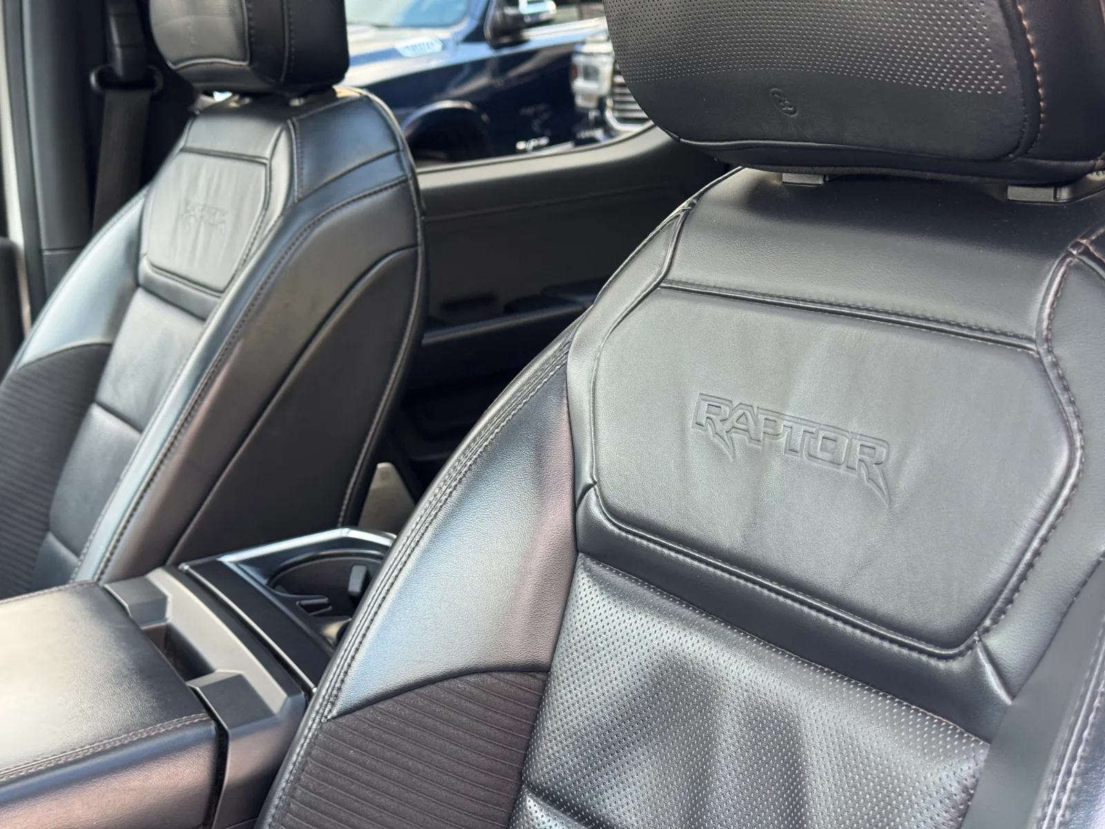 Ford F-150 Raptor — foto 16 de 20