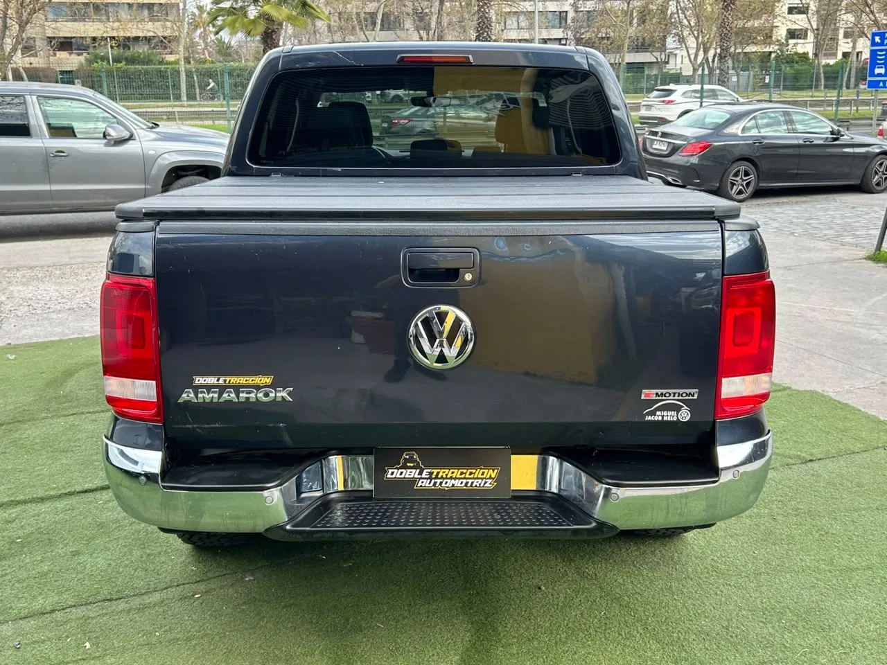 Volkswagen Amarok Highline — foto 7 de 14
