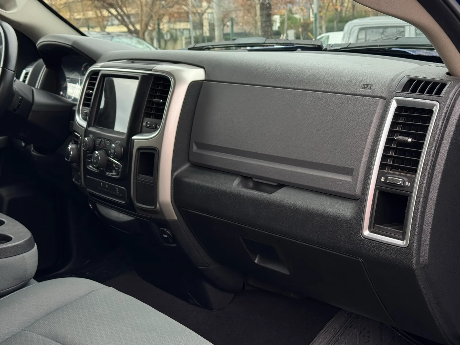 RAM 1500 Slt — foto 18 de 19