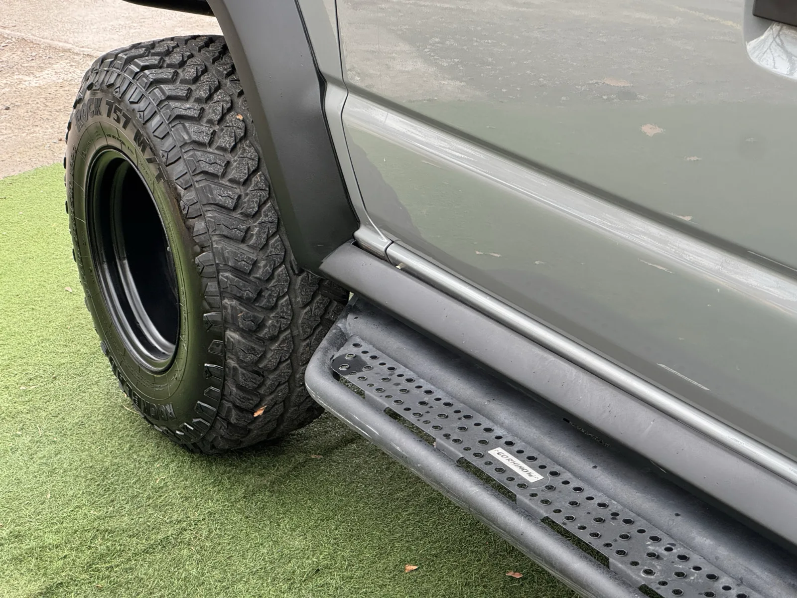 Suzuki Jimny — foto 6 de 15