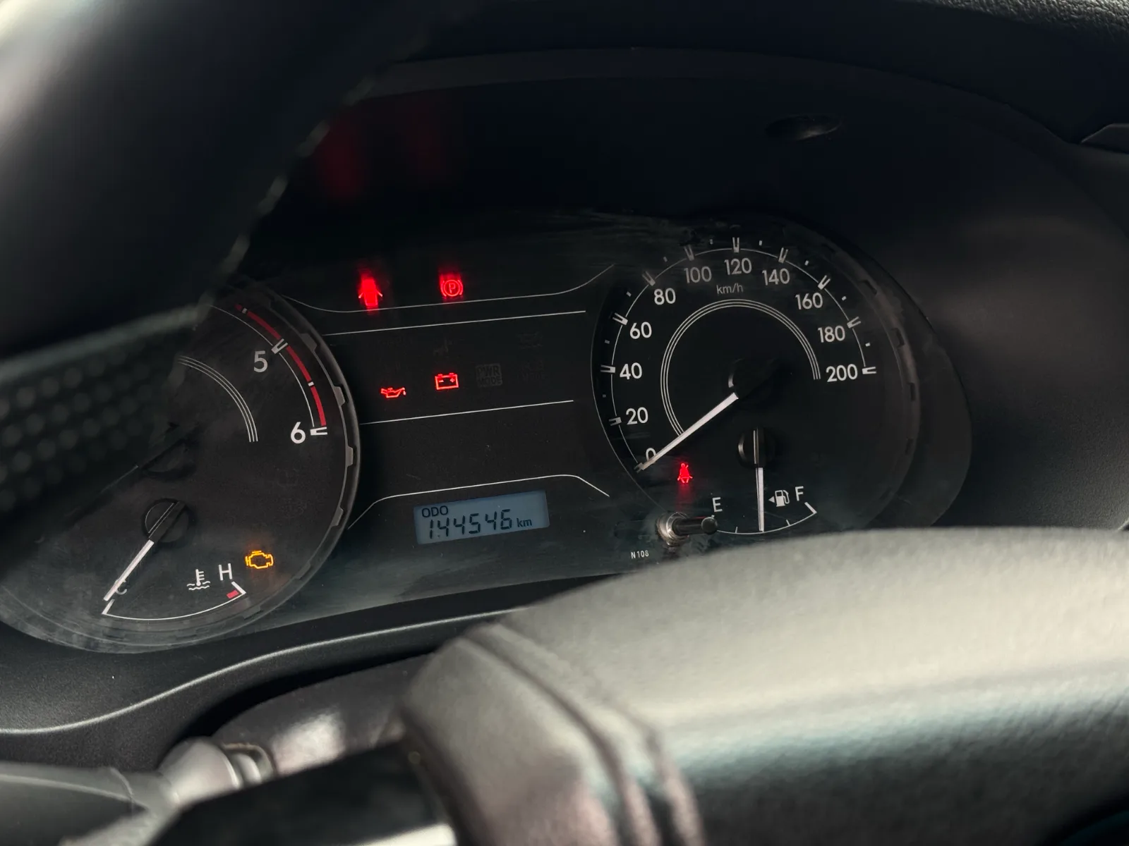 Toyota Hilux — foto 12 de 17