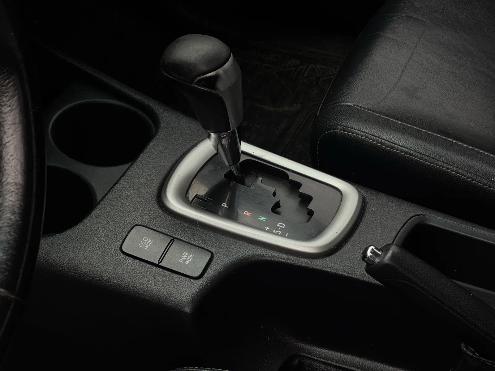 Toyota Hilux Srv — foto 16 de 20