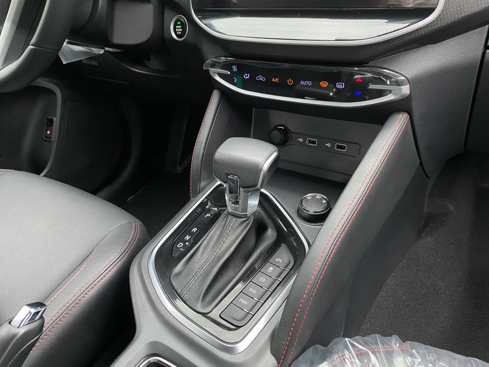 Maxus T60 — foto 15 de 20
