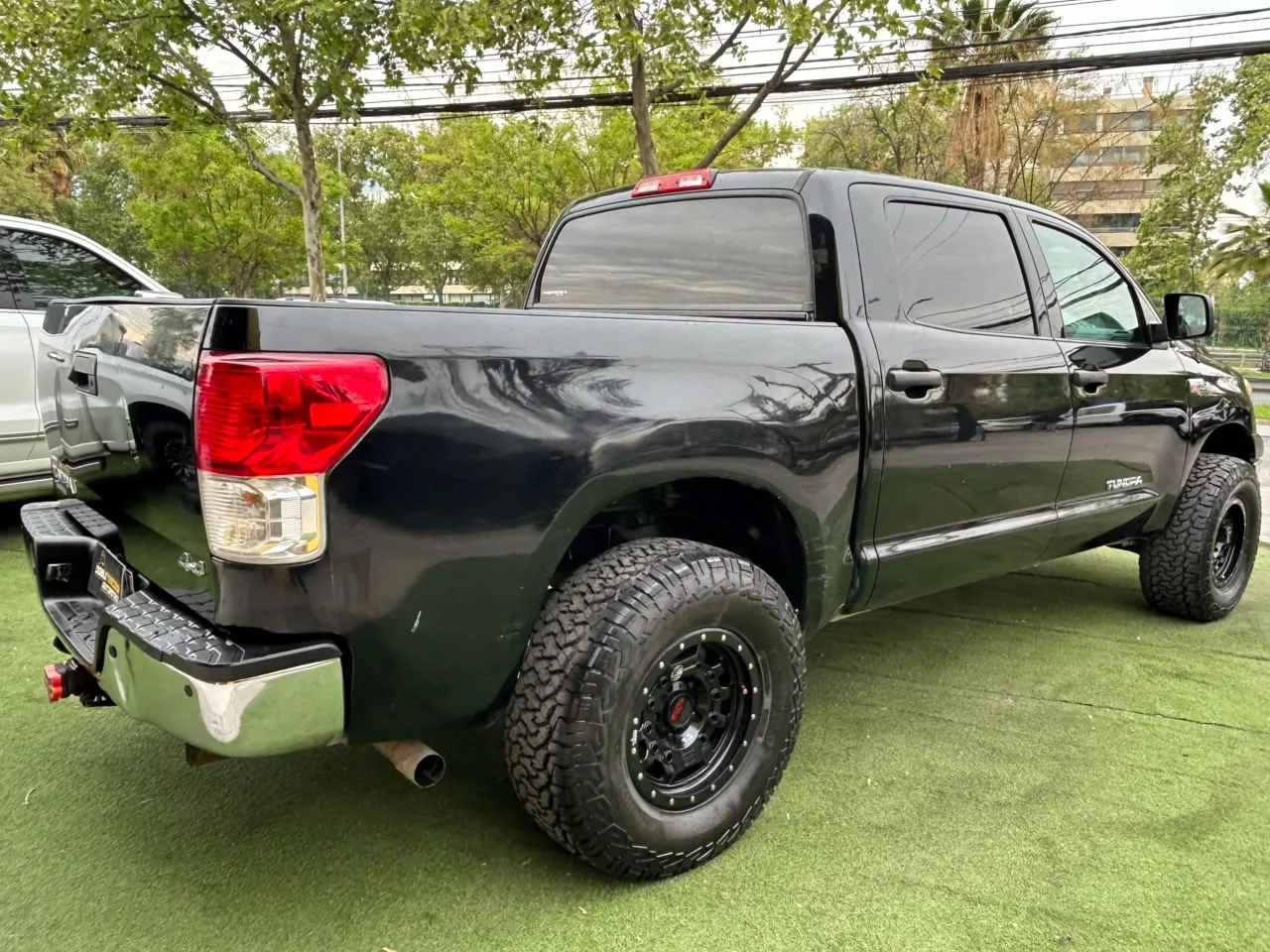 Toyota Tundra — foto 9 de 19