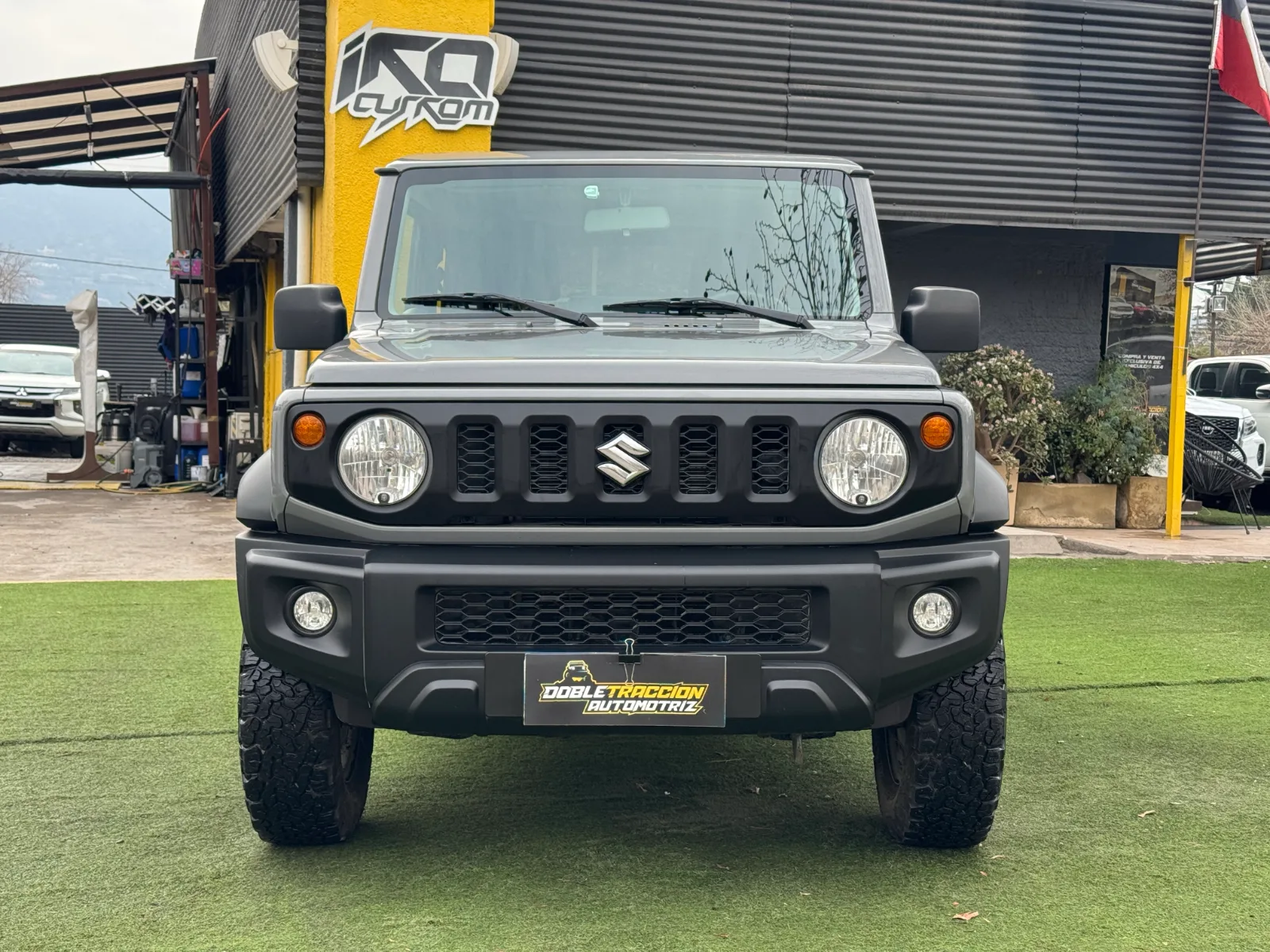 Suzuki Jimny — foto 2 de 15