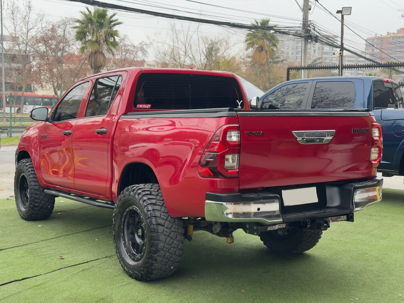 Toyota Hilux — foto 6 de 17