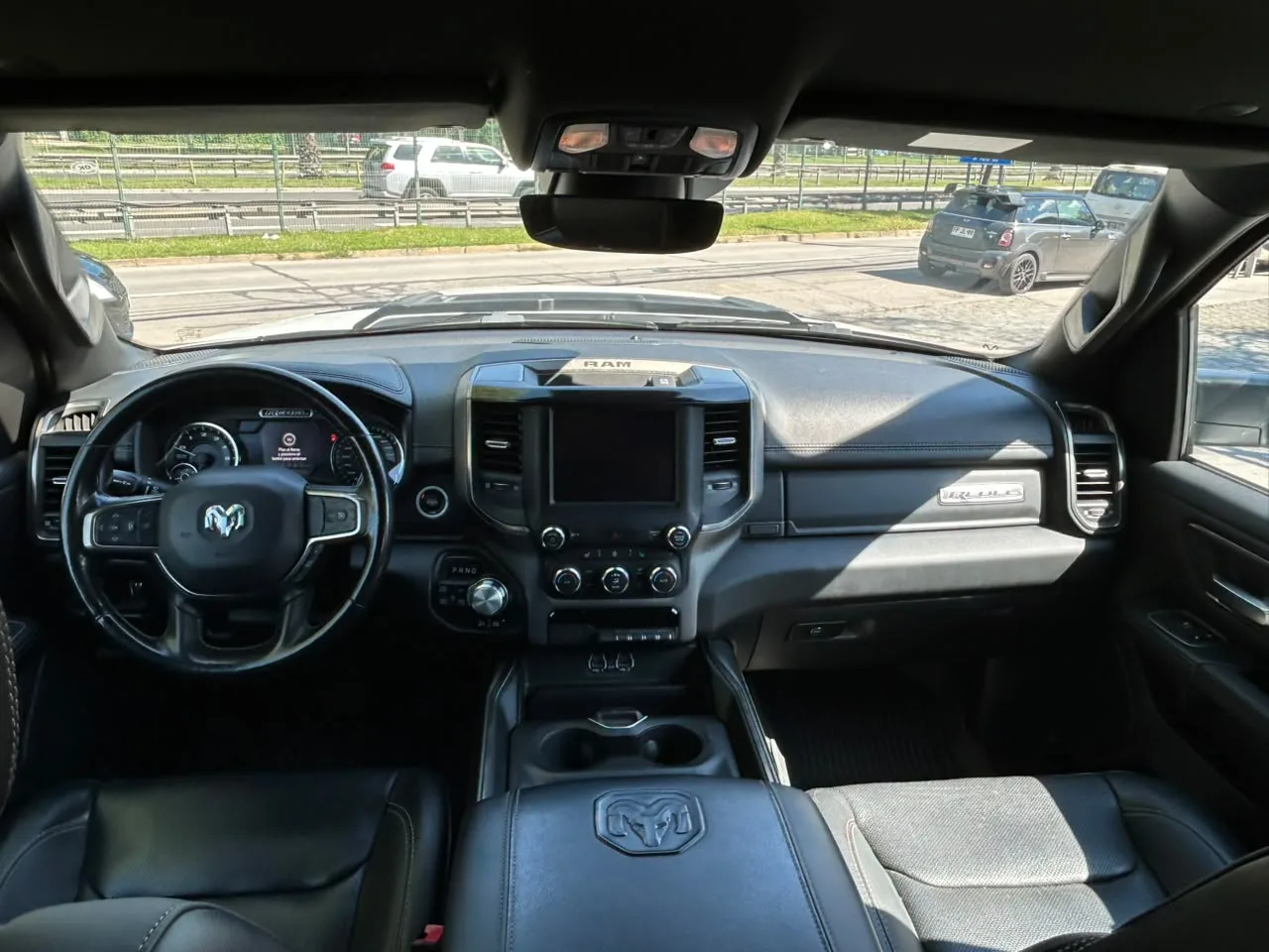 RAM 1500 Rebel Crew Dcab 4X4 5.7 Aut — foto 19 de 20
