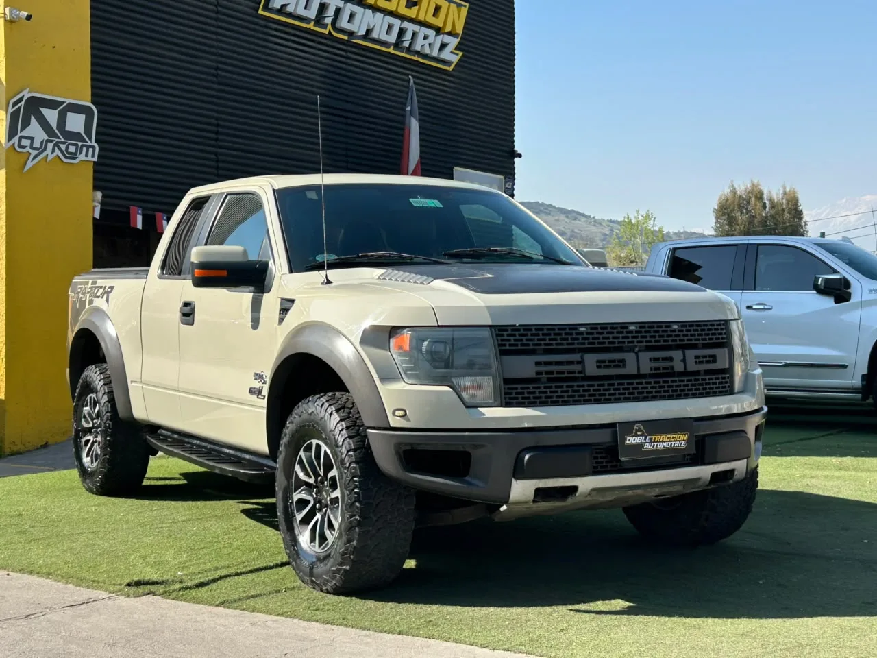 Ford F-150 Raptor Svt