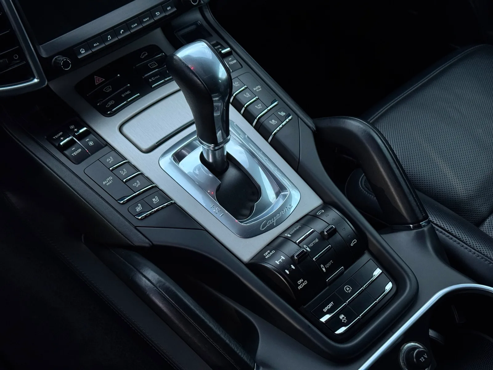 Porsche Cayenne — foto 16 de 23