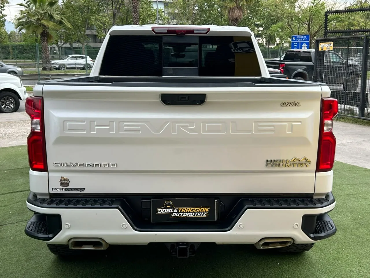 Chevrolet Silverado High Country Duramax Iva Incluido — foto 8 de 18