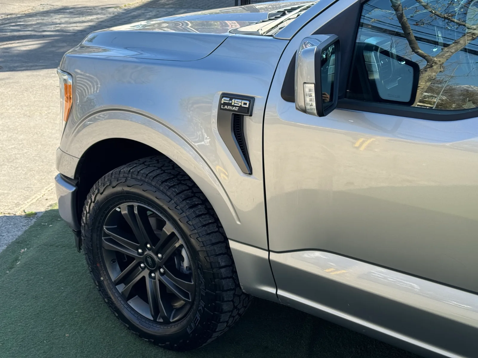 Ford F-150 Lariat Sport — foto 9 de 19