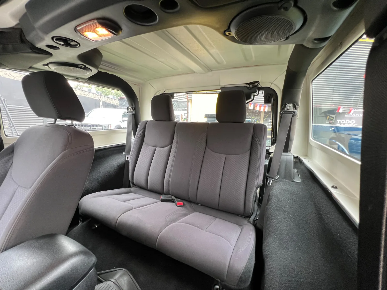 Jeep Wrangler Sport Crd — foto 15 de 17