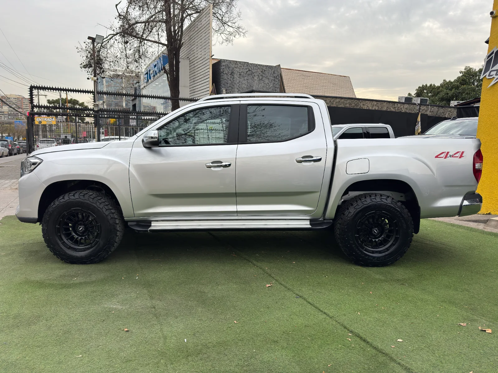 Maxus T60 — foto 4 de 20