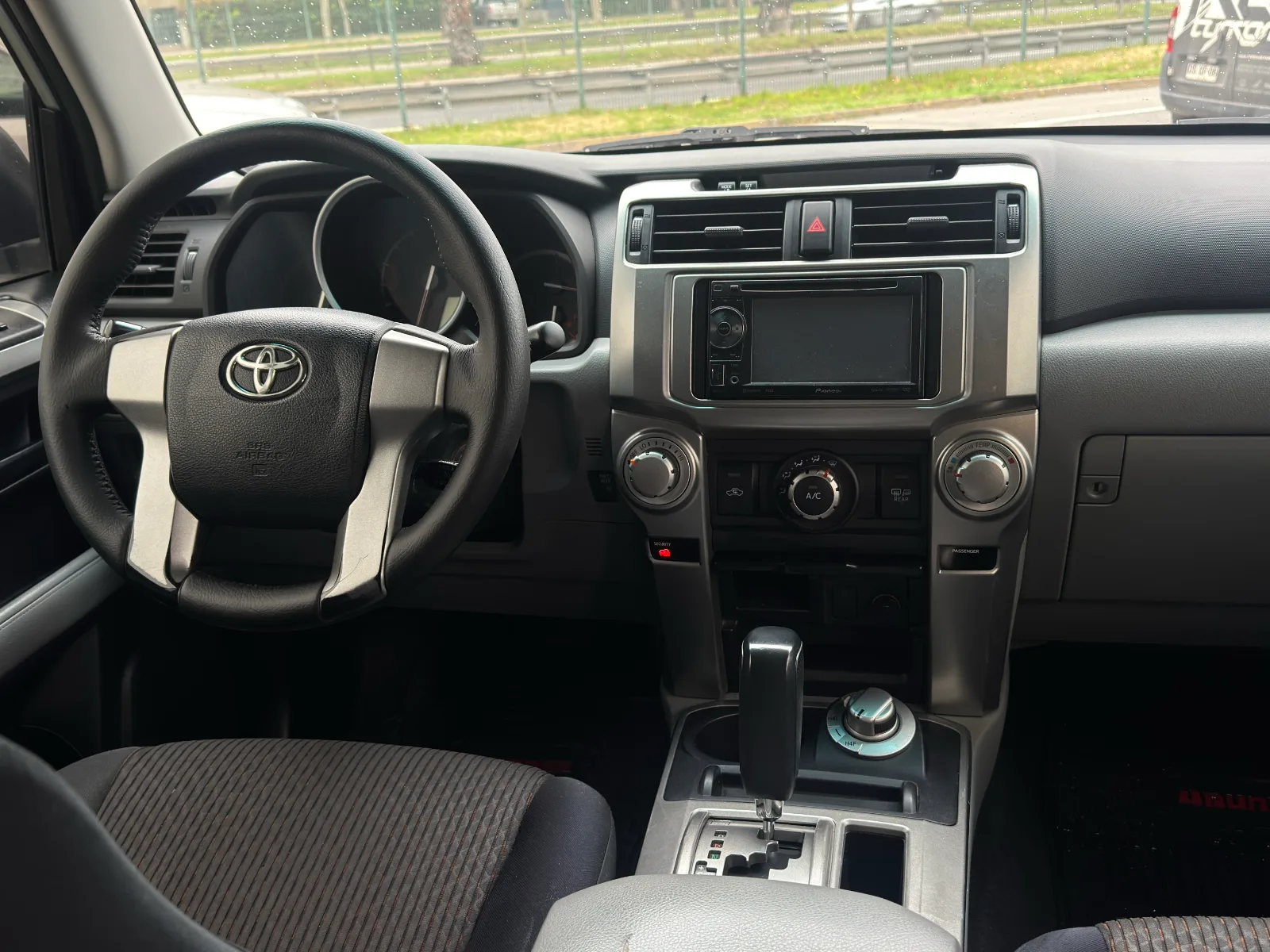 Toyota 4Runner Sr5 — foto 18 de 20