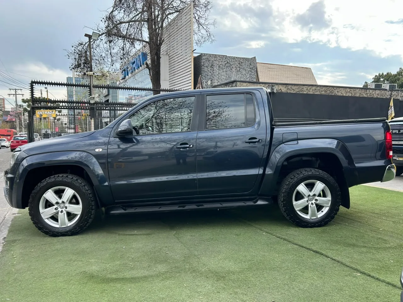 Volkswagen Amarok Highline — foto 6 de 14