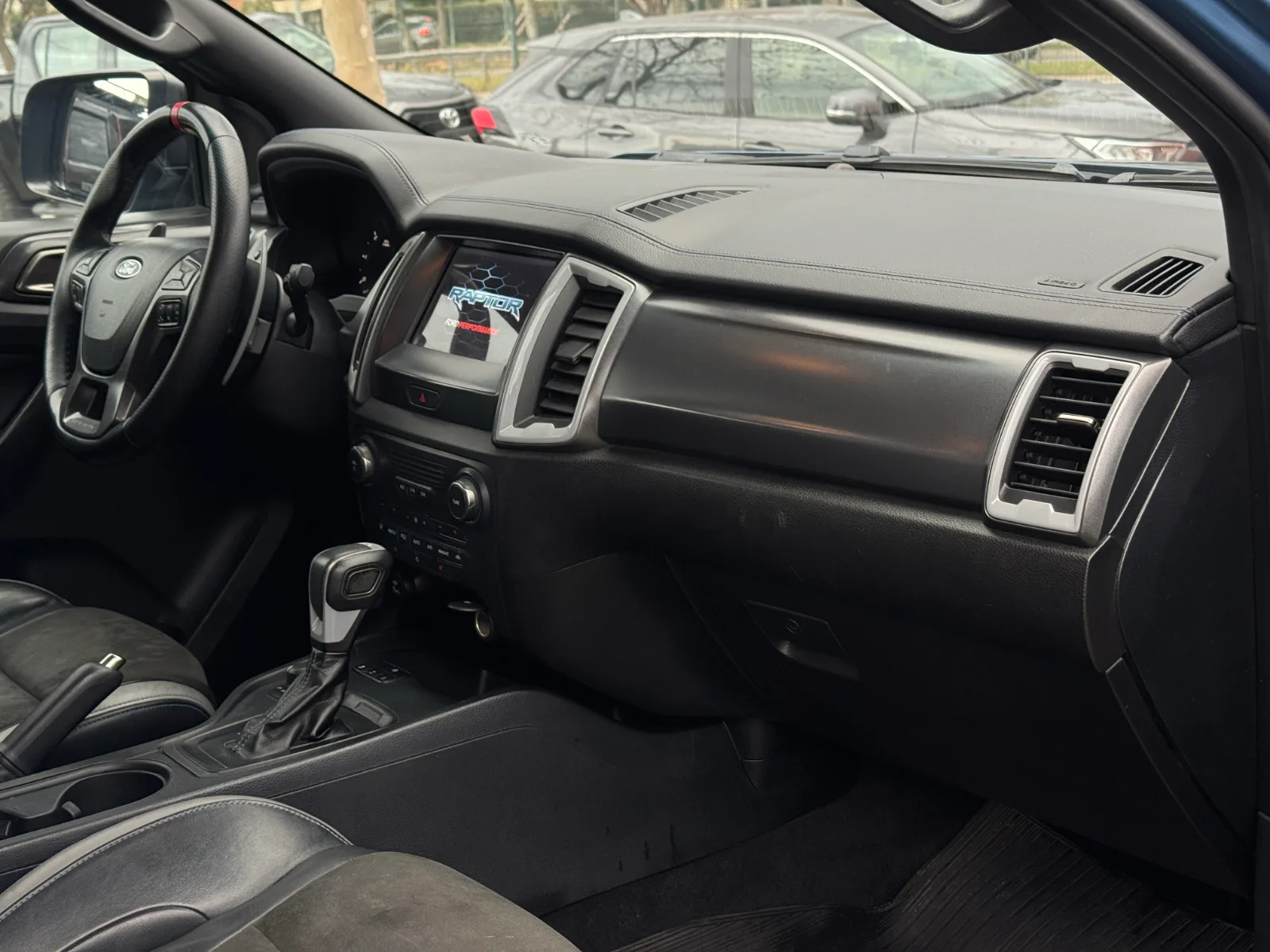Ford Ranger Raptor — foto 16 de 21
