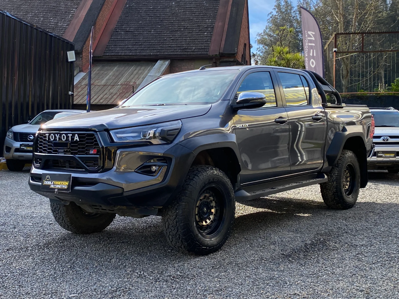 Toyota Hilux — foto 3 de 19