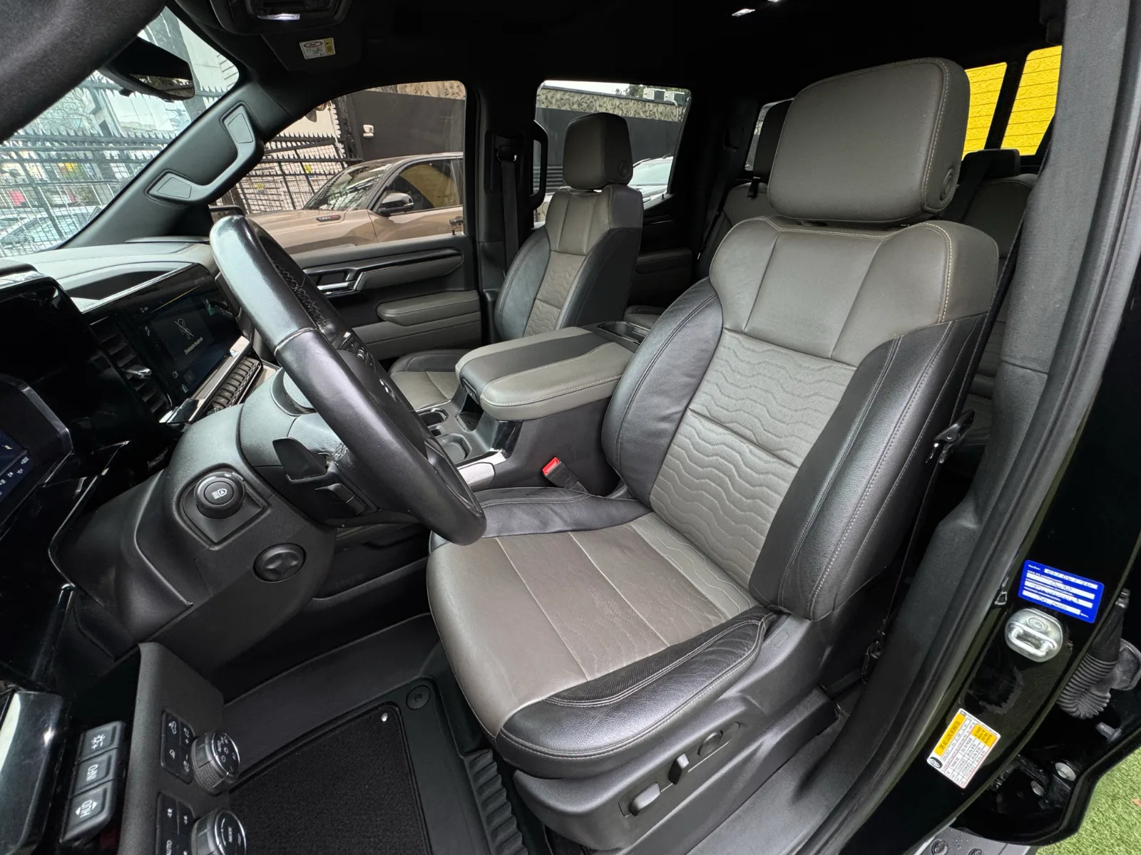 Chevrolet Silverado Zr2 — foto 16 de 21