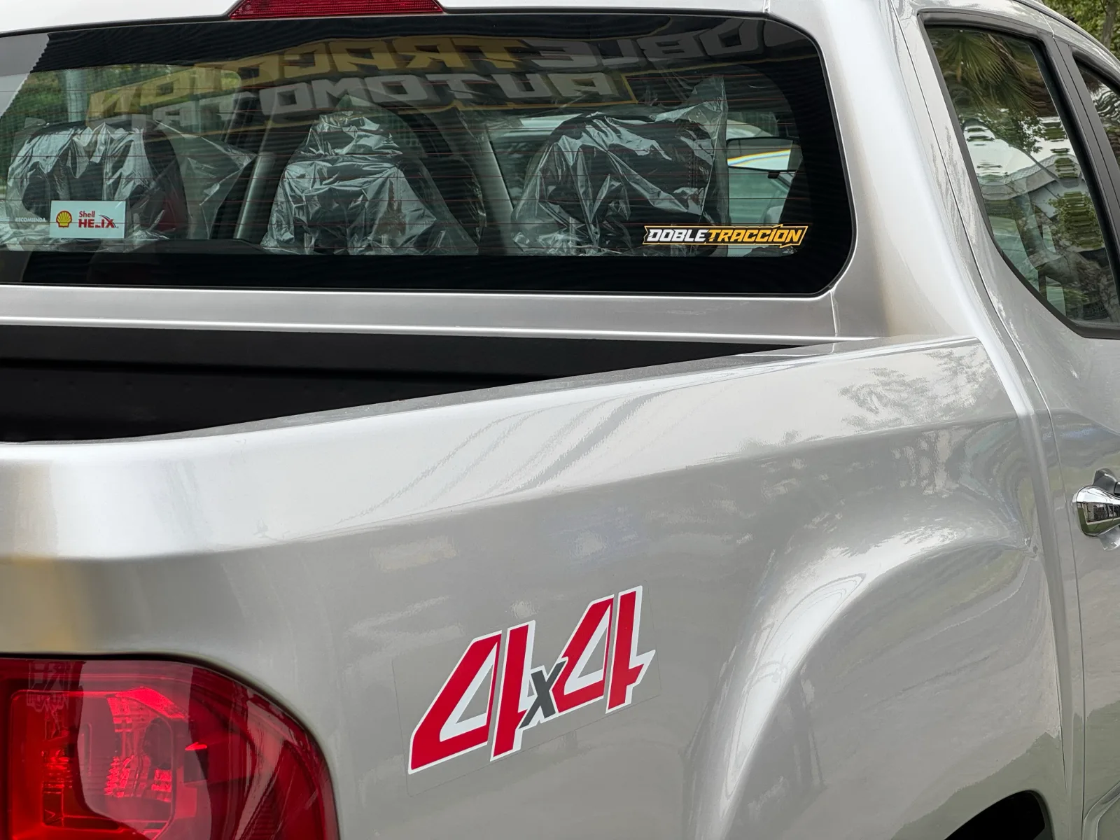 Maxus T60 — foto 13 de 20
