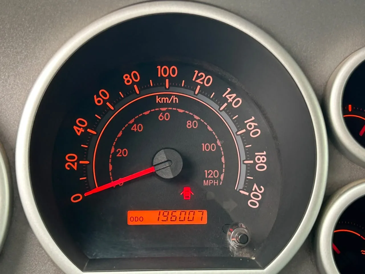 Toyota Tundra — foto 13 de 19