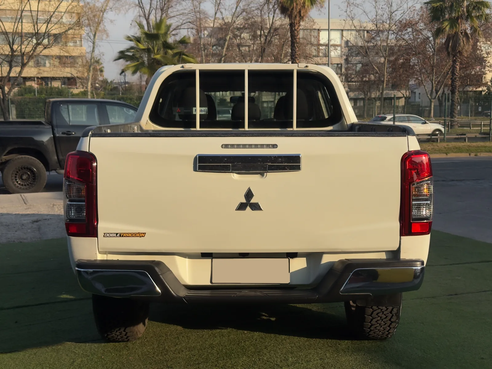 Mitsubishi L200 Katana Crt — foto 7 de 16