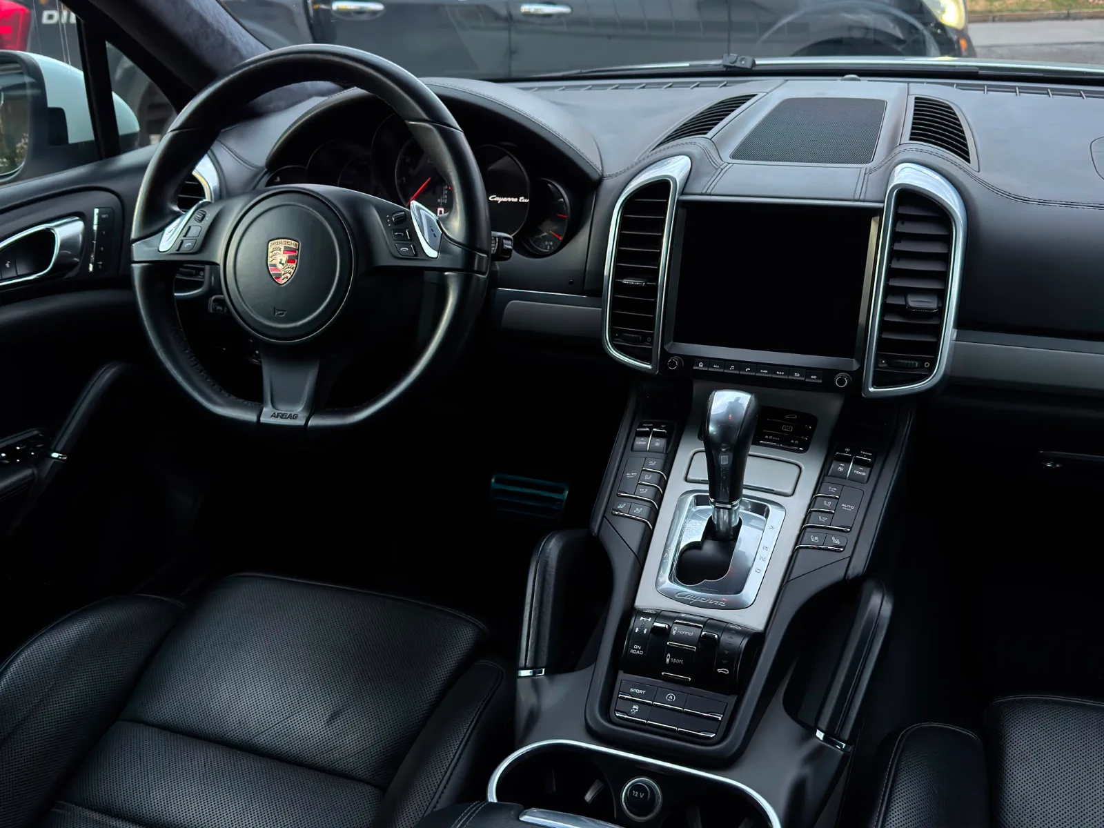 Porsche Cayenne — foto 23 de 23