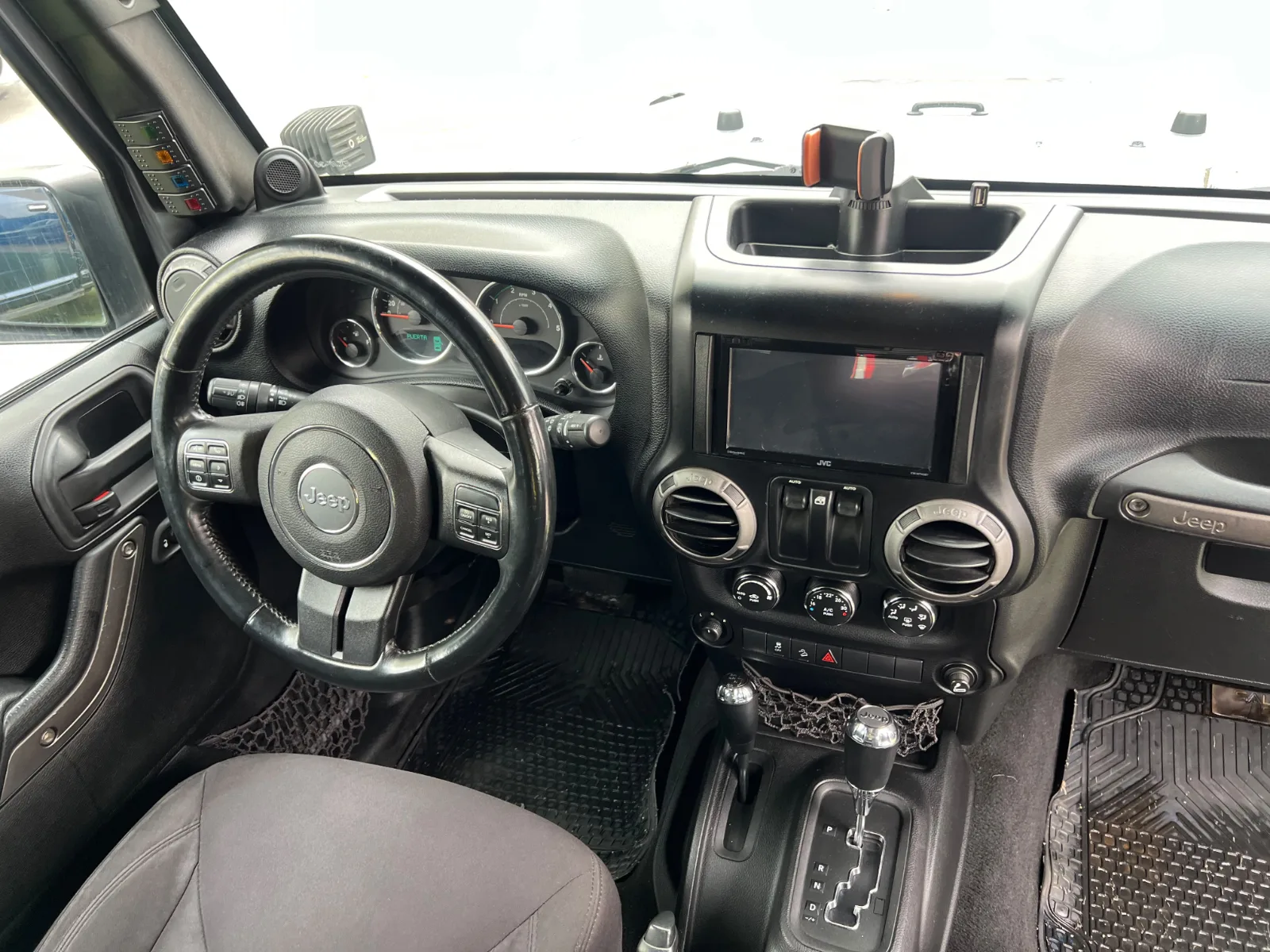 Jeep Wrangler Sport Crd — foto 10 de 17