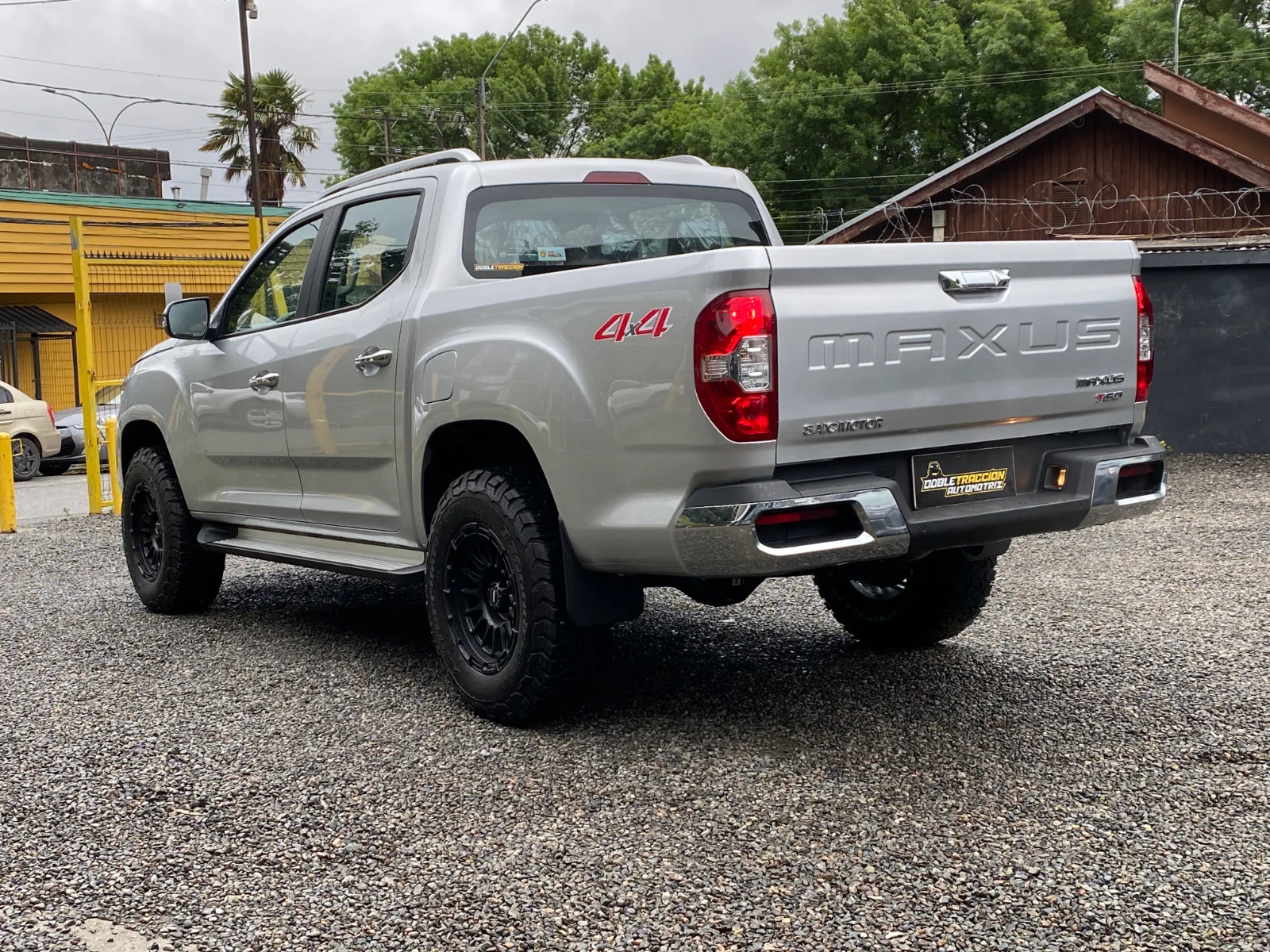 Maxus T60 — foto 7 de 20