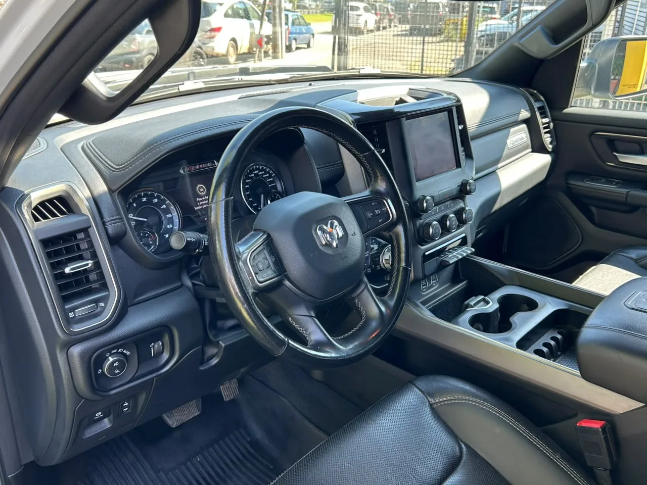 RAM 1500 Rebel Crew Dcab 4X4 5.7 Aut — foto 13 de 20