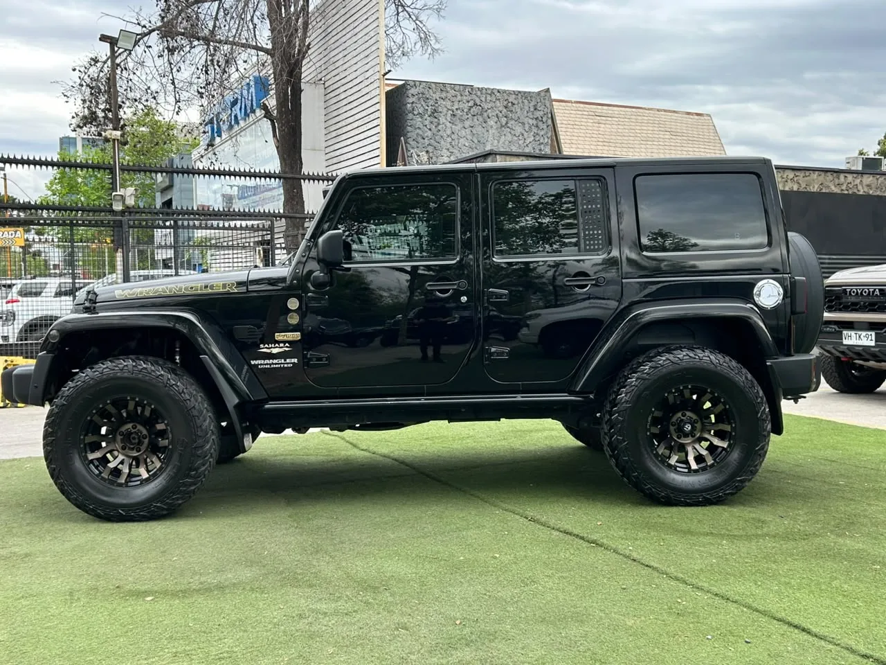 Jeep Wrangler Unltd Sahara — foto 5 de 18