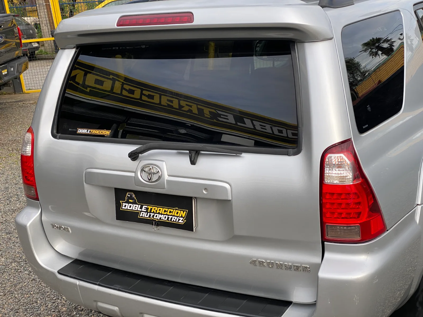 Toyota 4Runner — foto 12 de 20